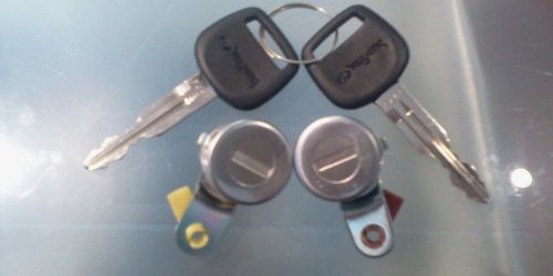 1996-2003 Suzuki Swift Bal és jobb oldali első ajtózár (zárbetét, 2 kulcsos)  7900Ft